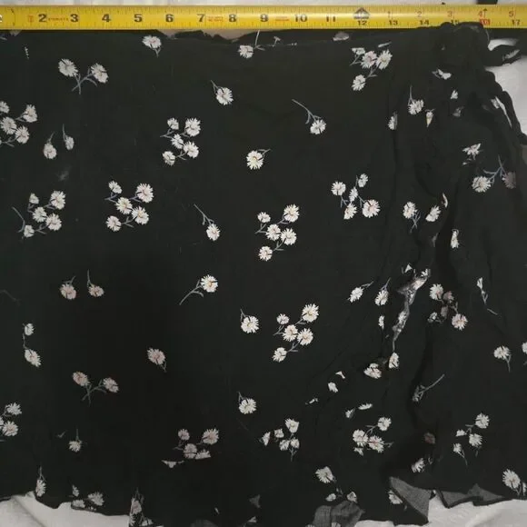 Rue 21 Floral skirt size XL - Picture 4 of 5